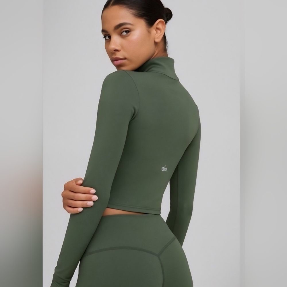 ALO 1 / 4 Zip SoftSculpt Precision Top In Clover Green